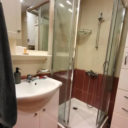 алекс 3 بوموري